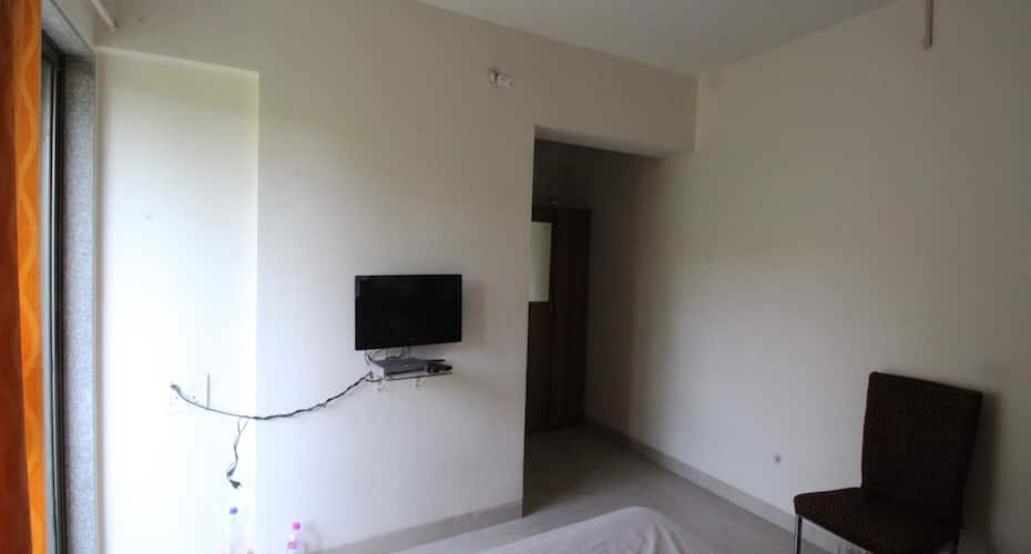 Fair Stay Service Apartments Kandivali, Mumbai 5